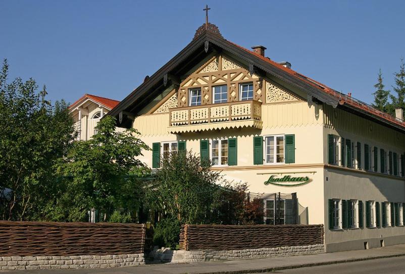 Landhaus Hotel 볼프라츠하우젠 외부 사진