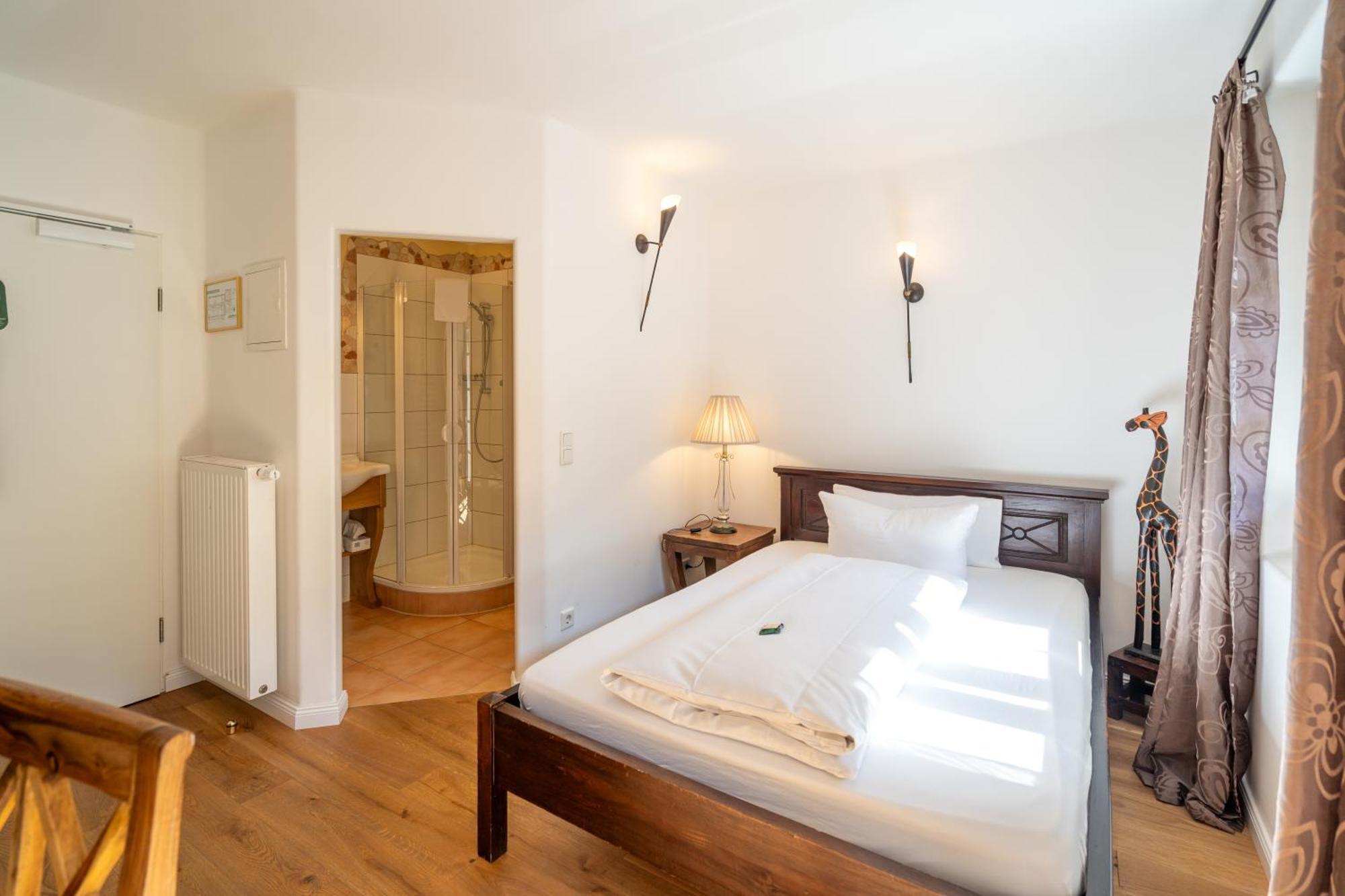 Landhaus Hotel 볼프라츠하우젠 외부 사진