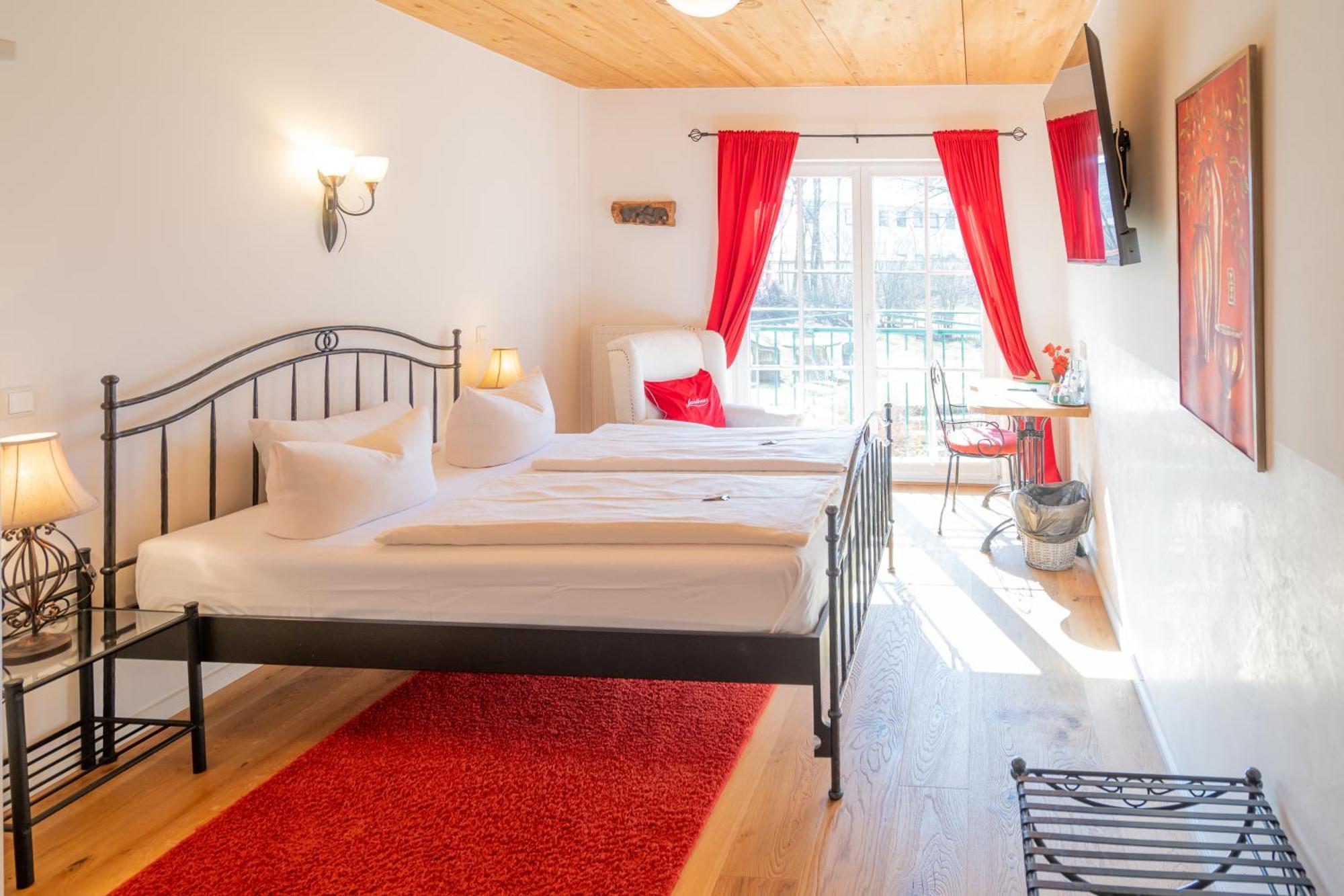 Landhaus Hotel 볼프라츠하우젠 외부 사진