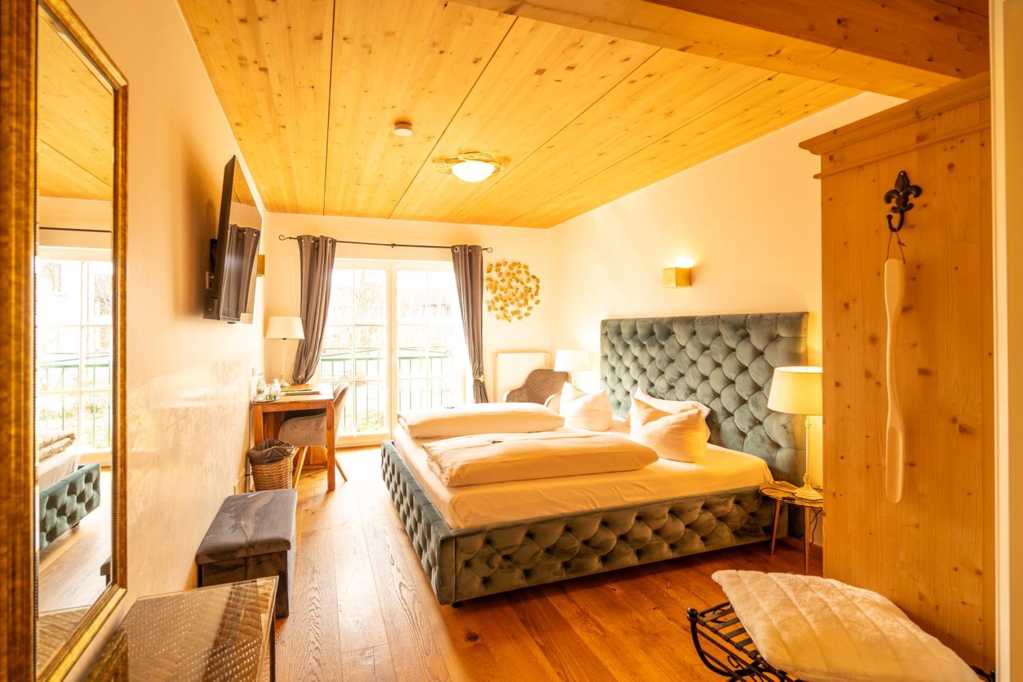 Landhaus Hotel 볼프라츠하우젠 외부 사진