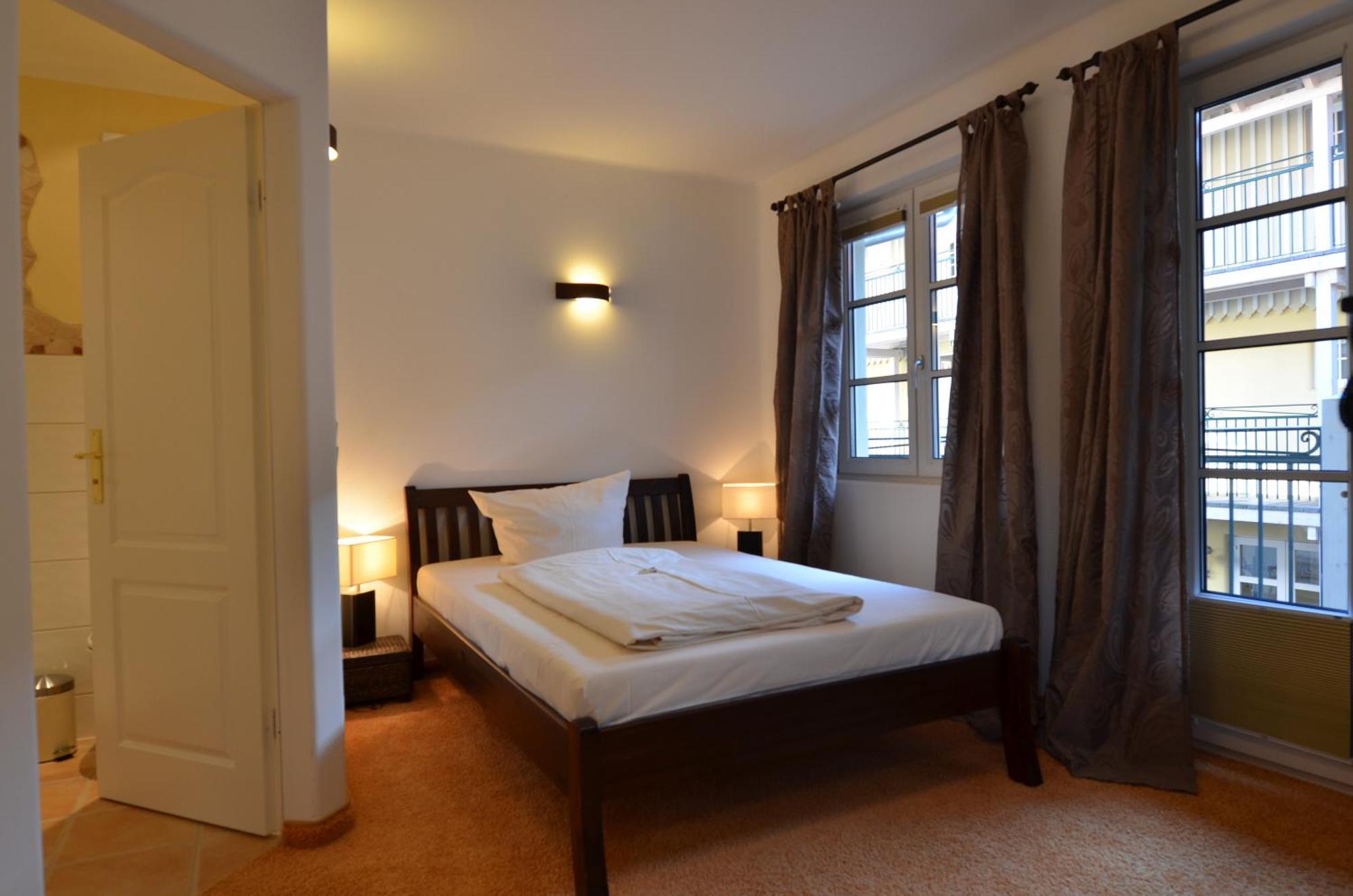 Landhaus Hotel 볼프라츠하우젠 외부 사진