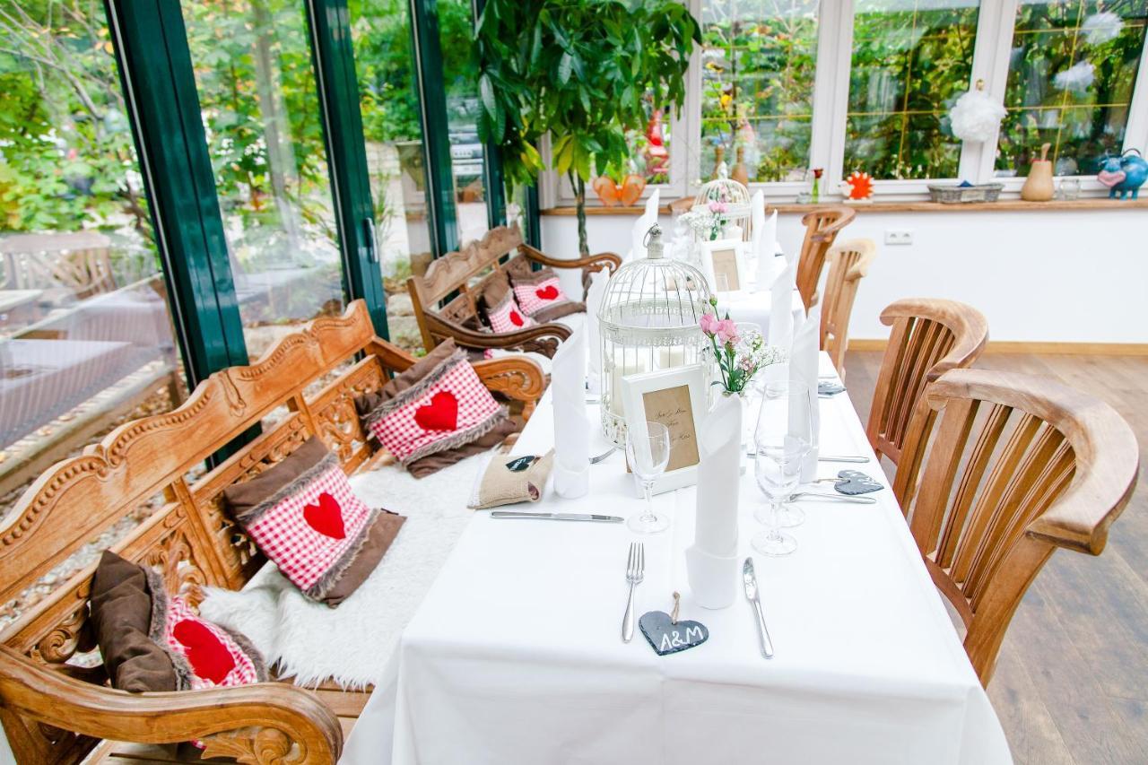 Landhaus Hotel 볼프라츠하우젠 외부 사진