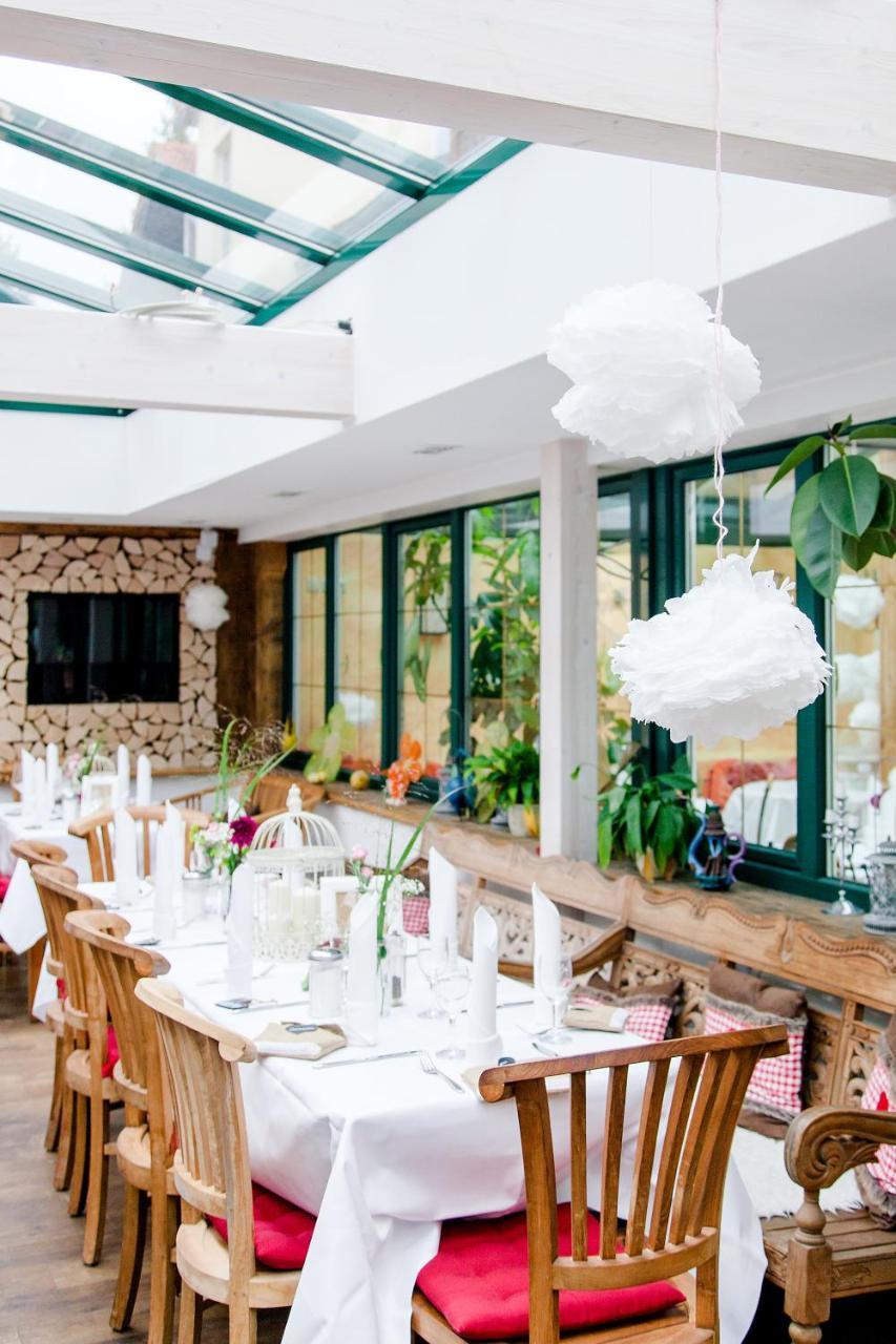 Landhaus Hotel 볼프라츠하우젠 외부 사진