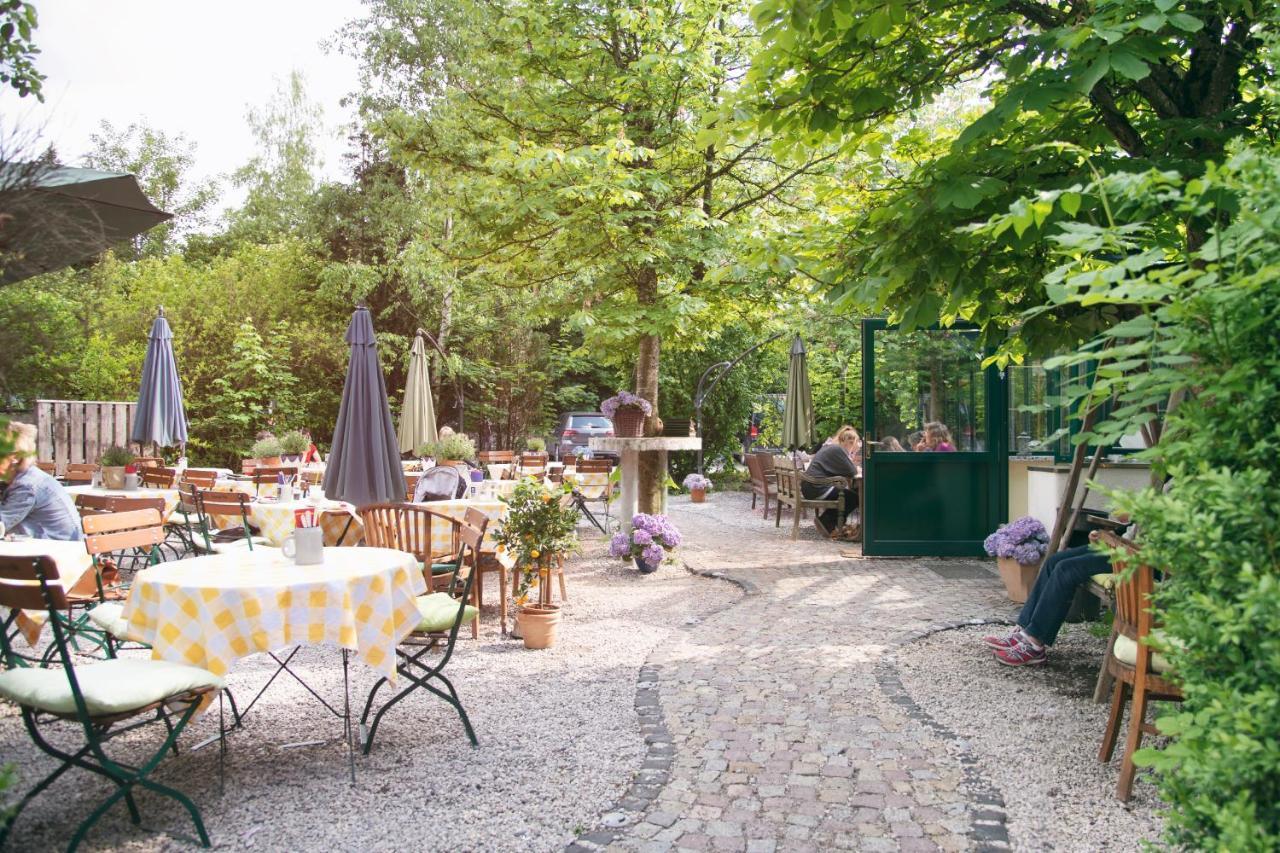Landhaus Hotel 볼프라츠하우젠 외부 사진